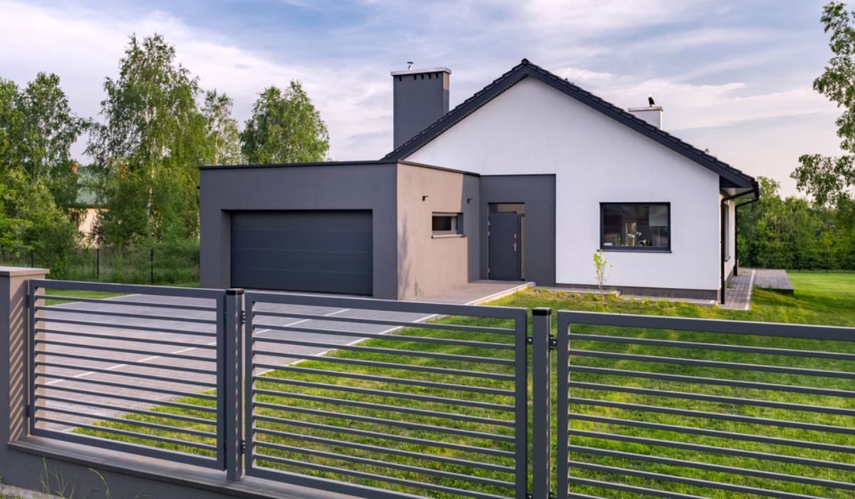 The Future of Fencing: Innovative Materials and Designs to Watch