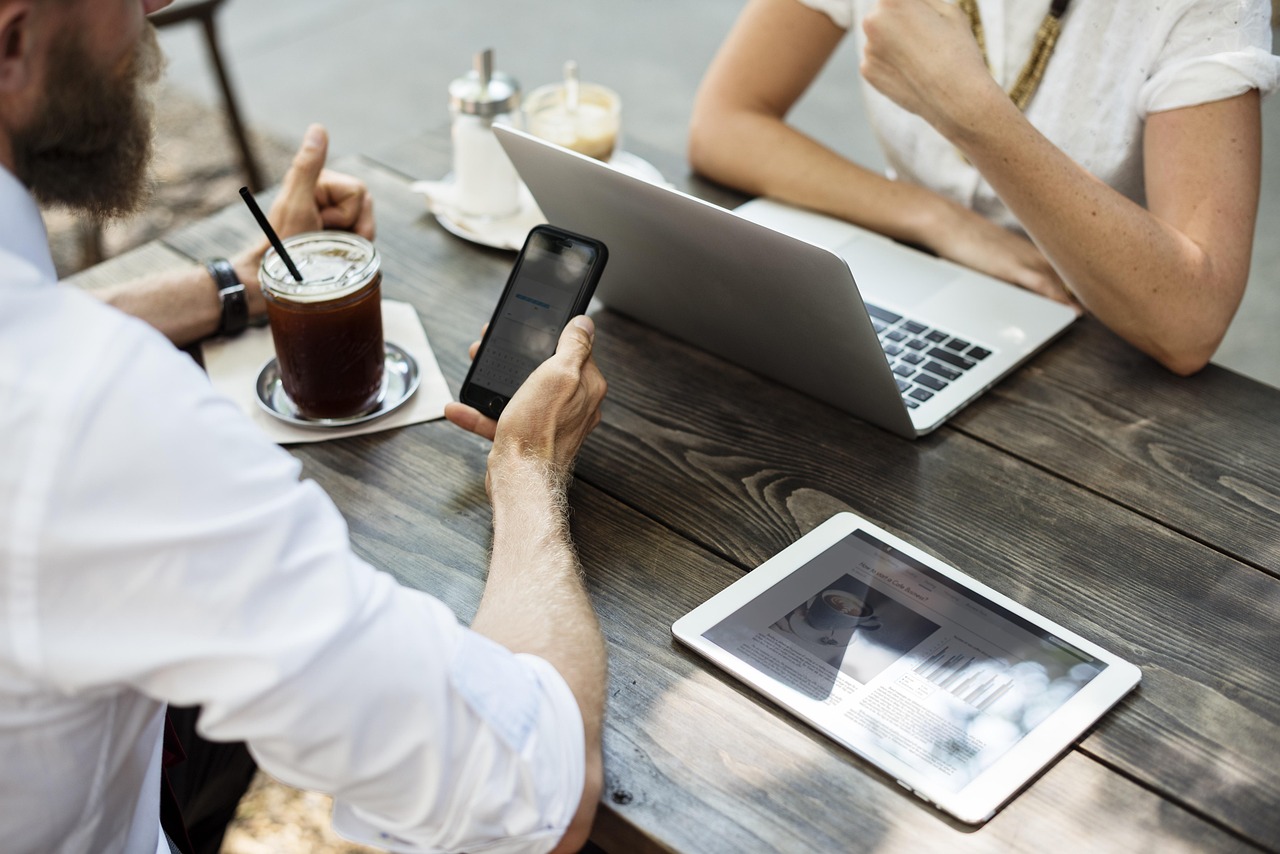 Agreement, brainstorming, coffee — Enhancing Oral Health Outcomes with the Surgical Expertise of Dr Joel Berley
