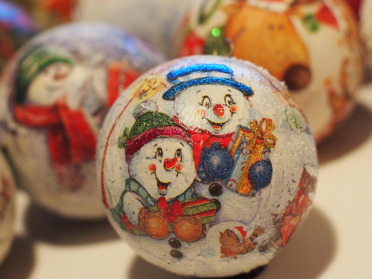 Christmas, balls, holidays — SEO Reseller Program: Top 5 Features Every Great SEO Reseller Program Should Offer