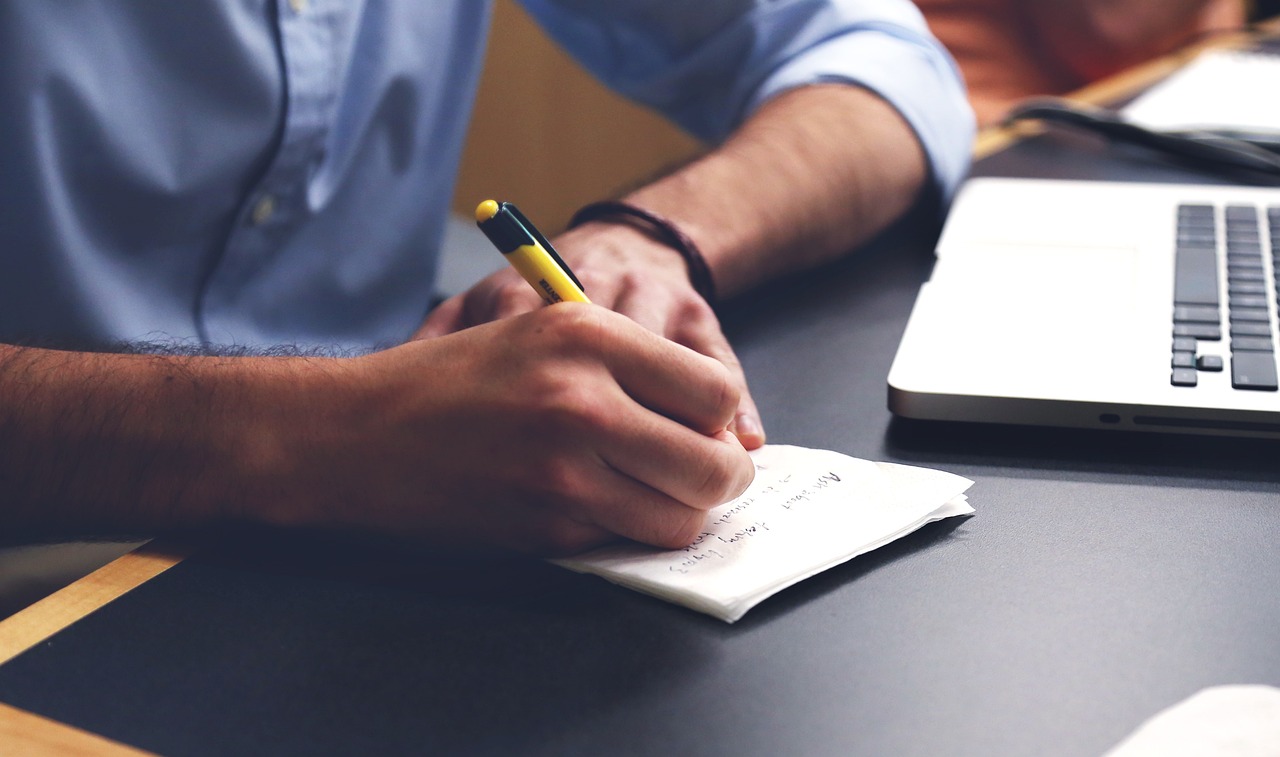 Man, write, plan — What to Look for When Buying Weed Online in Canada: Key Considerations